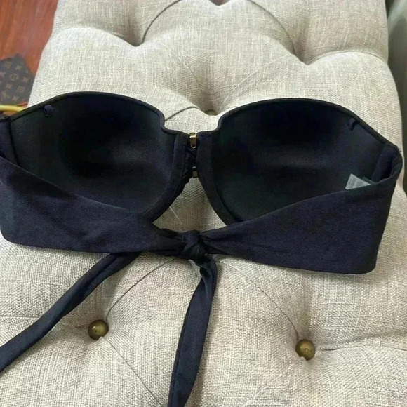 Victoria’s Secret bikini, top, black and gold. - Picture 2 of 2